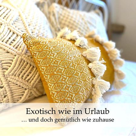Zentrale 1-Zimmer-Ferienwohnung Mit Digitalem Check In Hof  Extérieur photo